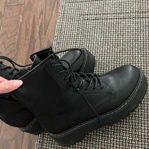 Steve Madden BETTY combat boot